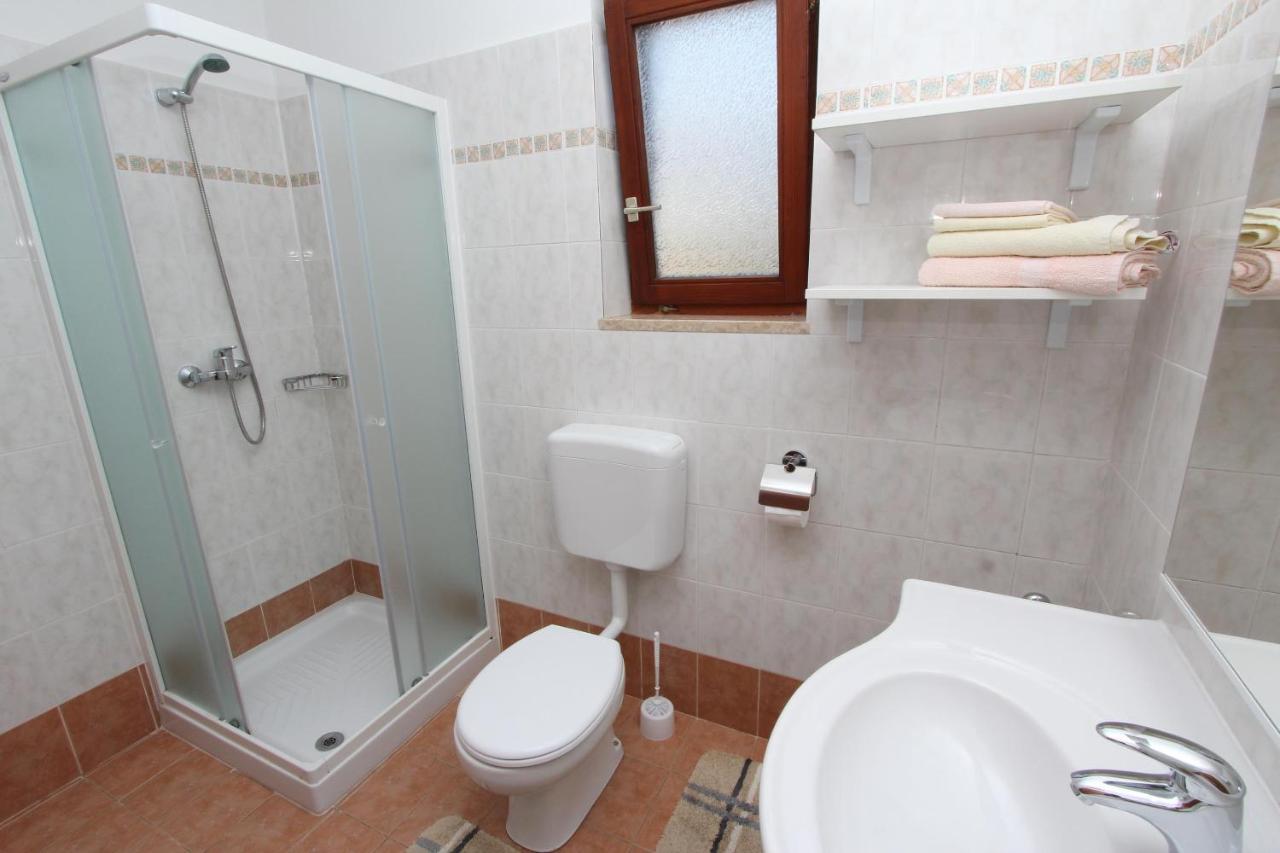 Apartments Mirela Ρόβινι Εξωτερικό φωτογραφία