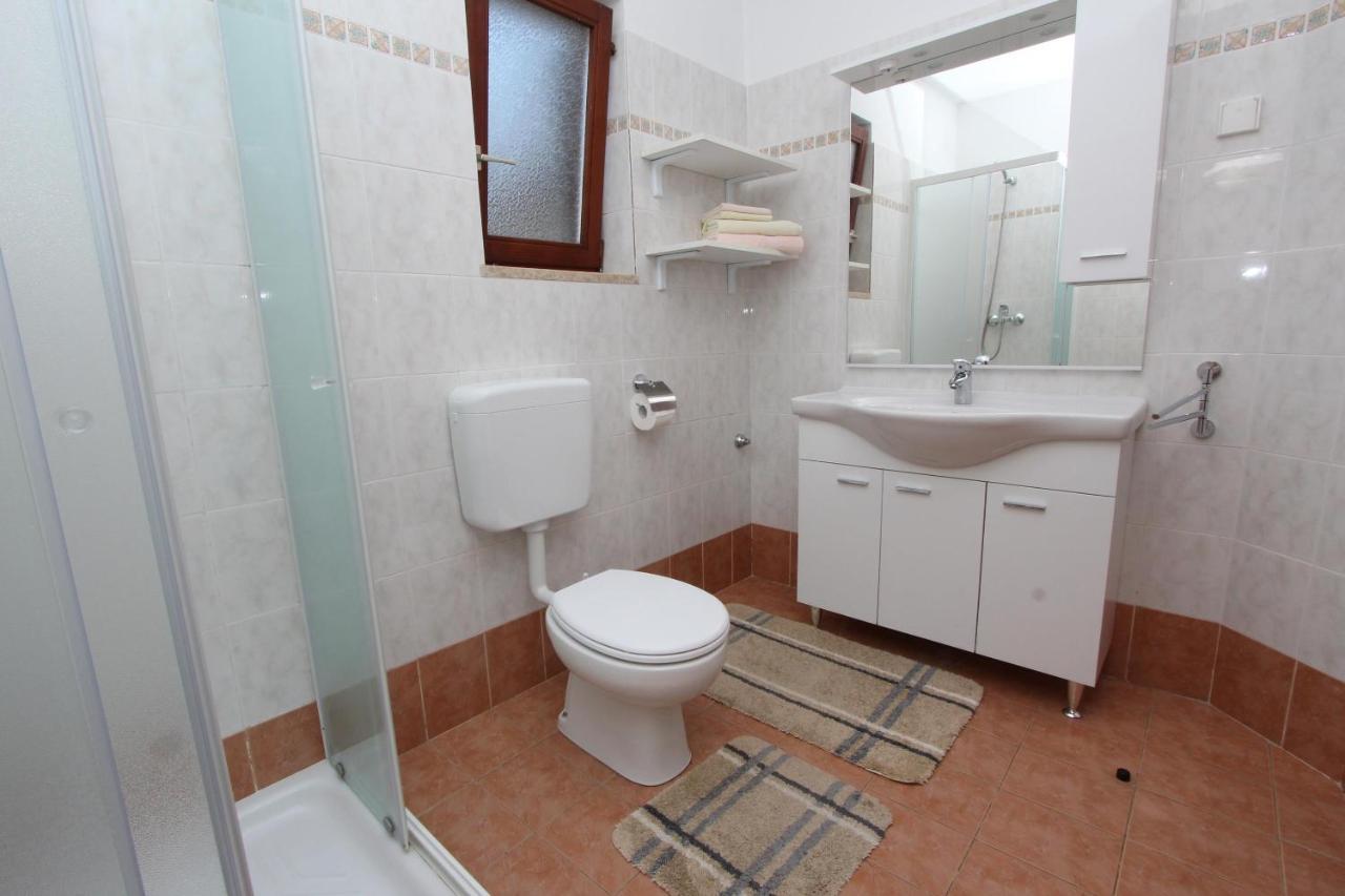 Apartments Mirela Ρόβινι Εξωτερικό φωτογραφία