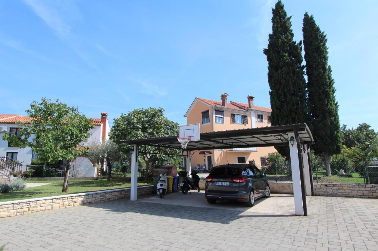 Apartments Mirela Ρόβινι Εξωτερικό φωτογραφία